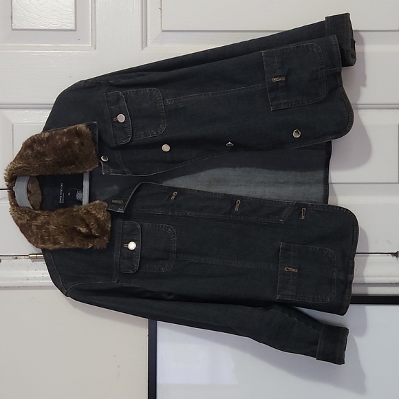 Jones New York Jackets & Blazers - Jones New York Denim Jacket xl w/ fur collar